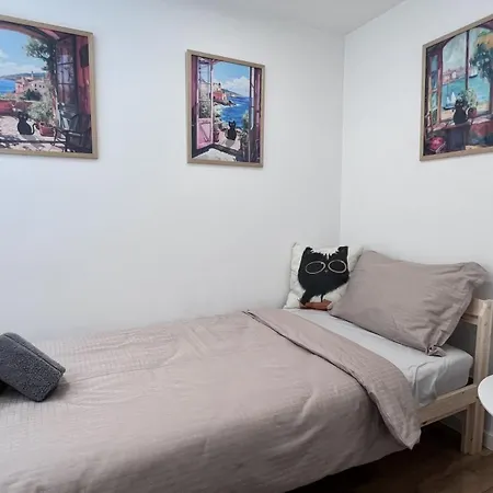 Black Cat * Veliko Tarnovo